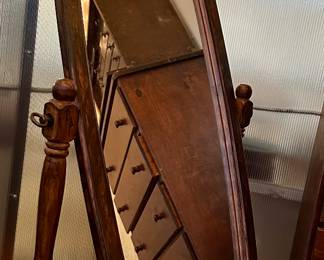 Dressing mirror