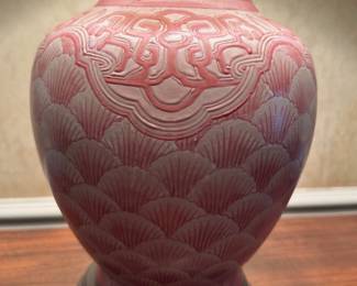 Elegant pink shell motif lamp.