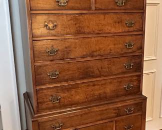 Antique Queen Anne mahogany 10-drawer high boy with shell or fan styled bottom center drawer.