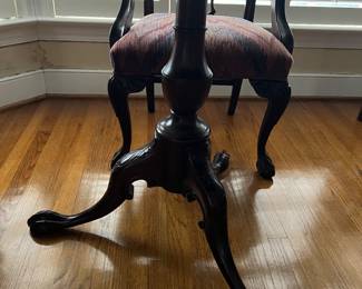 Base of round table