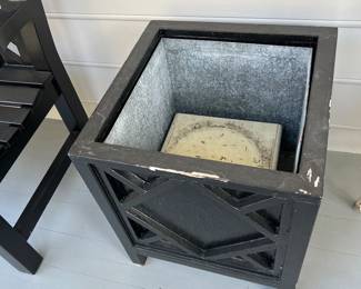 Smaller flower pot