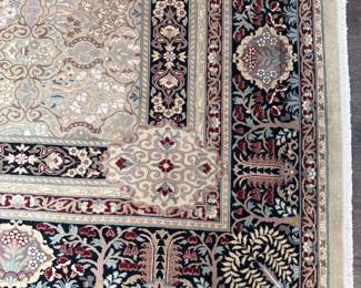 Traditional Wool Area Rug