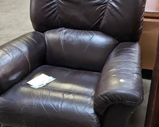 RECLINER CHAIR