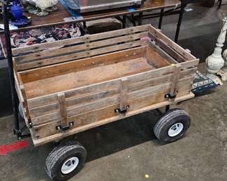 WOODEN WAGON