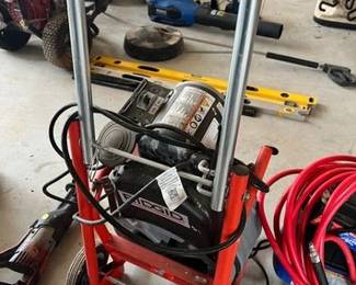 RIDGID DRAIN CLEANING SNAKE AUGER