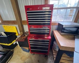 CRAFTSMAN TOOL BOX