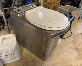 MODEL CAREFREE INCINOLET