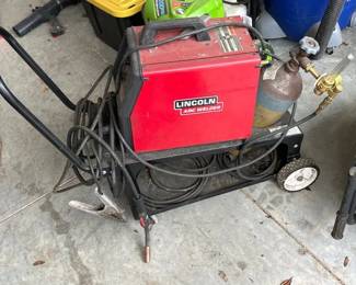 LINCOLN WELDER ON CART WITH TANK