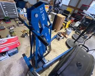 2 ONE FOURTH TON POWERLIFT