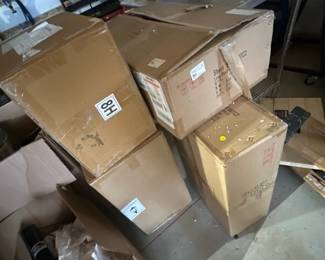 LOT OF LIGHT FIXTURES