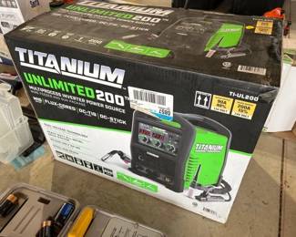 TITANIUM UNLIMITED 200 MULTIPROCESS INVERTER POWER SOURCE