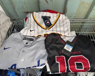 3510  NEW 10 Mens  Womens MLB  NFL Jerseys 