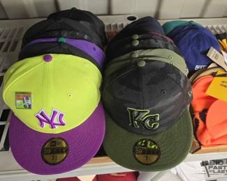 7112  14 MLB Hats 