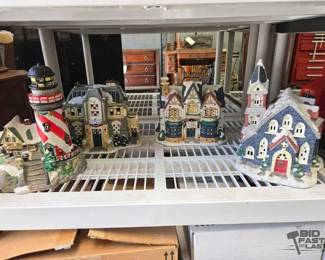2412  4 Christmas Village Houses 