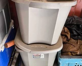 6528  3 Totes of Kitchen Appliances 