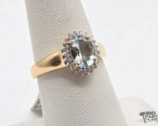 712  14k Yellow Gold Aquamarine  Diamond Ring, 3.67g 