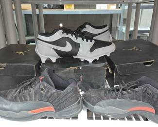 2572  Mens Jordan Footwear 