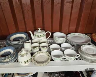 6100  2 Dinnerware Sets 