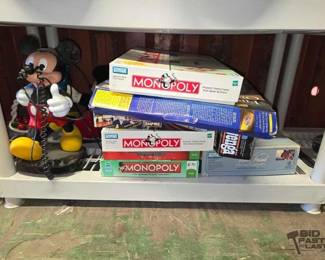 6124  Mickey Mouse Memorabilia, Board Games, State Quarter Book 