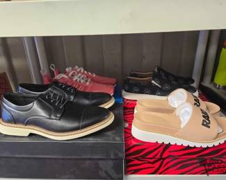 7070  NEW 4 Pairs of Shoes 