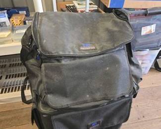 7670  Creative Memories Pulling Tote  Duffle 