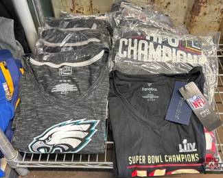 3518  NEW NFL Womens, Mens  Youth Tshirts 