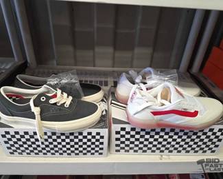 7054  NEW 2 Pairs of Vans Shoes 