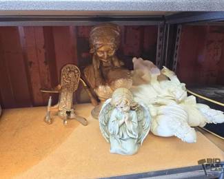 6048  Figurines  Decor 