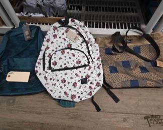 7128  NEW Vans Backpacks  Tote Bag 