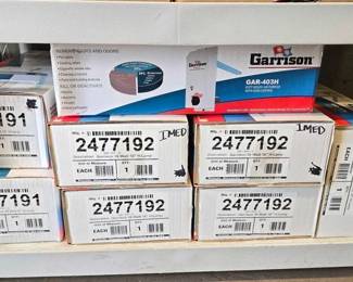 4018  NEW 8 Duct Mount Air Purifier With Odor Control Lamps 