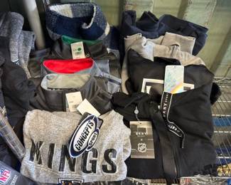 3514  NEW 9 NHL Ladies, Youth Jackets  Sweaters 