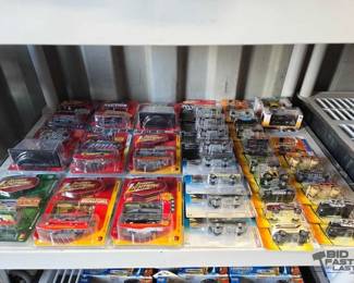 7020  34 Johnny Lightning, Matchbox  M2 DieCast Vehicles 