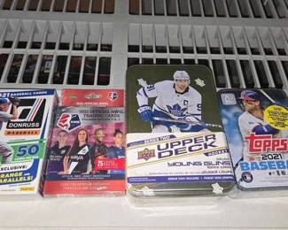 7206  NEW Sports Trading Card Collection 