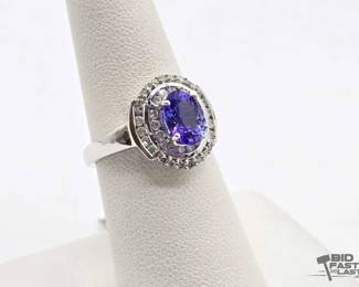 714  14k White Gold Tanzanite  Diamond Ring, 4.31g 