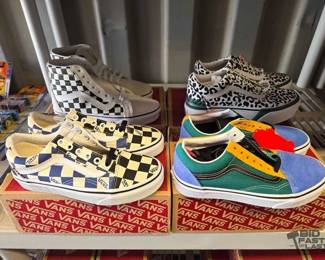 7032  NEW 4 Pairs of Vans Shoes 