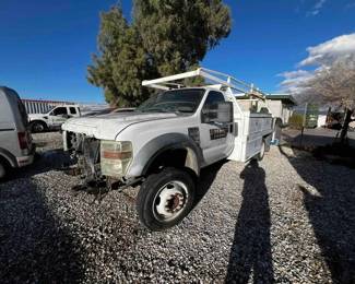 240  2008 Ford F450 