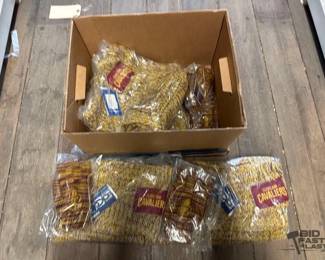 7564  NEW Cleveland Cavaliers Infinity Scarfs and Gloves 