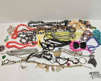 1009  Costume Jewelry 