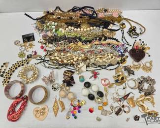 1011  Costume Jewelry 