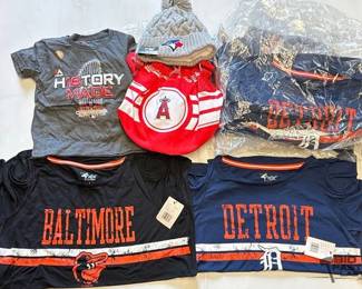 3522  NEW 12 MLB Kids  Womens Shirts, Bag  Beanie 