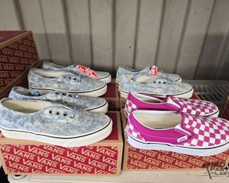 7044  NEW 4 Pairs of Vans Shoes 