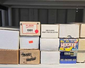 8016  Over 600 Baseball, Baksetball  Hockey Trading Cards 