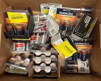7540  NEW Duracell  Energizer Batteries 