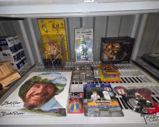 7514  NEW Figurines and Board Game 