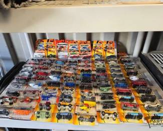 7018  85 Matchbox DieCast Vehicles 