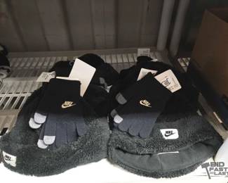 7124  NEW 6 Nike Beanie  Glove Sets 