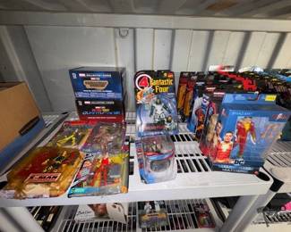 7512  NEW Marvel and DC Figurines 