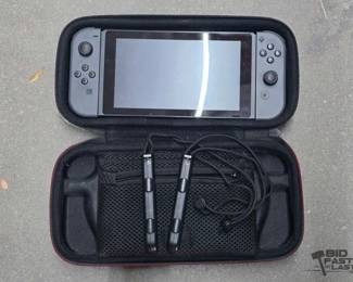 2686  Nintendo Switch 