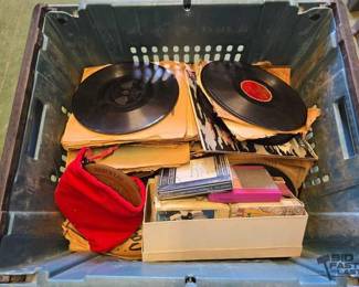 6056  78 RPM Records, Mr Christmas Symphonium Disk  8 Track Tape Cartridges 