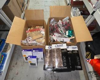 7508  NEW Party Decor, Plastic Utensils  Christmas Ornaments 